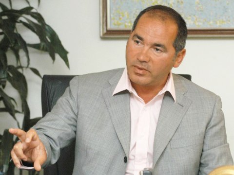 Fərhad Əhmədovdan haqqında yayılan xəbərlərə REAKSİYA