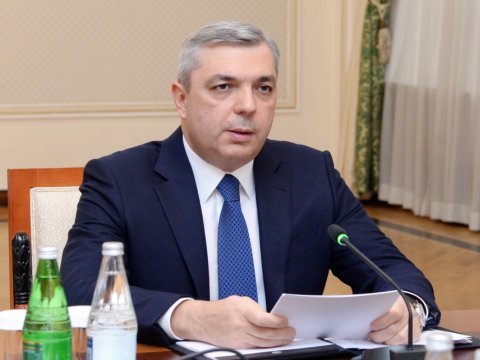 Samir Nuriyev məmurları iclasa topladı - FOTO