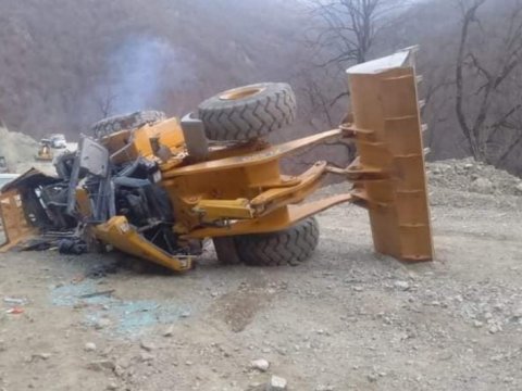 Kəlbəcərdə traktor aşdı - Sürücü öldü