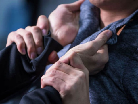 Gədəbəydə kişi arvadını bıçaqladı - Oğul da atasını öldürdü