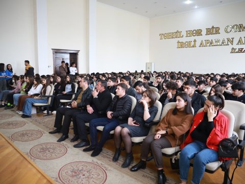 Gəncə Dövlət Universitetində könüllülük fəaliyyəti müzakirə olunub