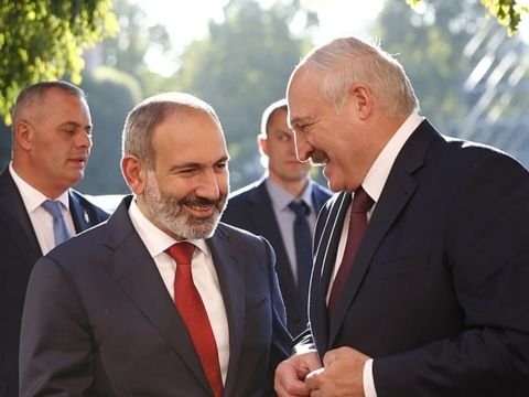 Paşinyan estafeti Lukaşenkoya verir