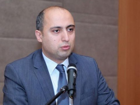 Nazirdən alimlərə irad: 