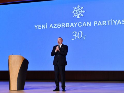 Yeni reallıqlarda uğurlara imza atan hakim partiya