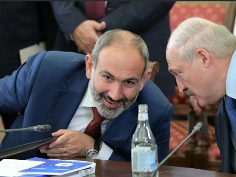 Lukaşenko İrəvanda Paşinyana 