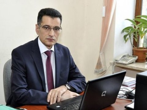 “Dilimizi qəsdən məhv edirlər” - Professordan AMEA-ya etiraz