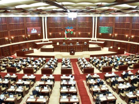 Hökumət deputatların təkliflərinə baxacaq