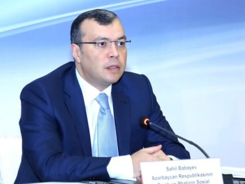 Nazir: “Bəzən insanları işləməməyə sövq edirlər”