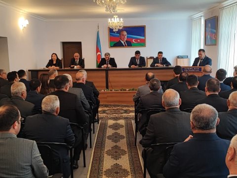 İcra başçısı şöbə müdirinə tapşırıq verdi - FOTOLAR