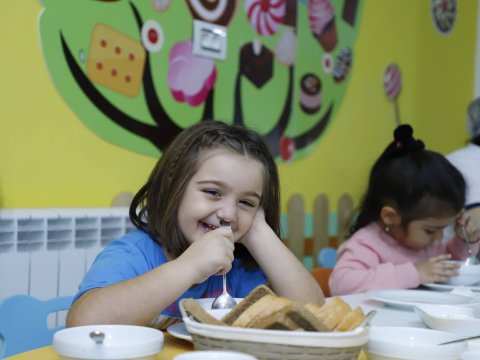 Gələn həftədən bağçalarda isti yemək veriləcək