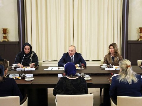Putin müharibədə ölən hərbçilərin analarına söz verdi