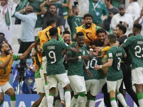 Şahzadə futbolçulara \