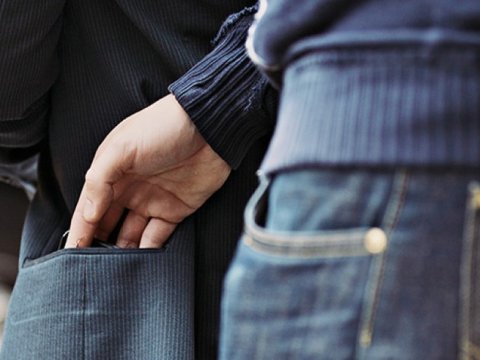 Avtobuslarda cibgirlik edən şəxs SAXLANILDI