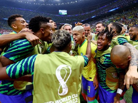 Qətərdə Braziliya futbolçuları arasında virus yayılıb