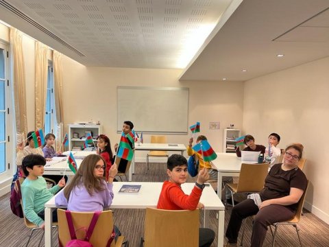 Parisdə “Natəvan” məktəbinin fəaliyyəti bərpa edildi