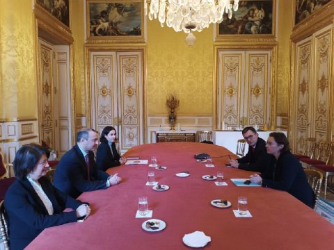 Qriqoryan Fransada Azərbaycanı müzakirə etdi