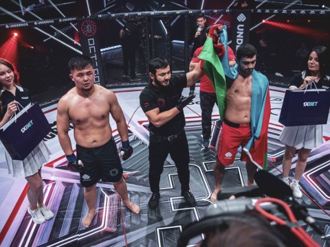 MMA döyüşçümüz növbəti qələbəsini qazandı - FOTO