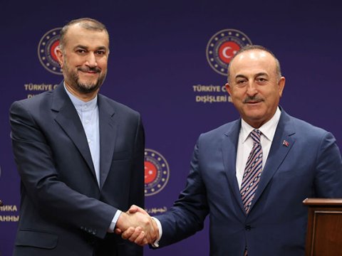 Türkiyə və İran XİN başçıları danışıqlar apardı 