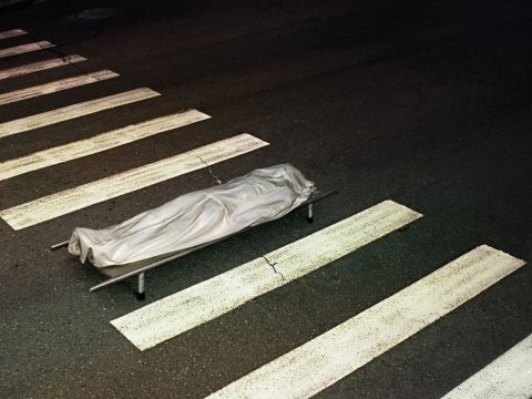 65 yaşlı qadını maşın vurub öldürdü