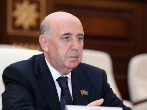 “Fransa parlamenti siyasi avantüra meydanına çevrilib”