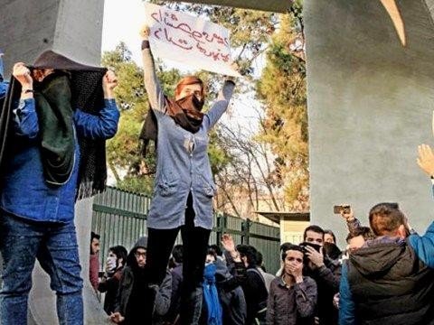 İrandakı etirazlarda ölənlərin sayı 462-yə ÇATIB