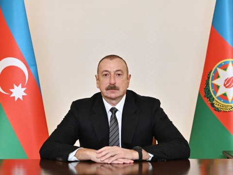 İlham Əliyev BƏƏ Prezidentini təbrik edib