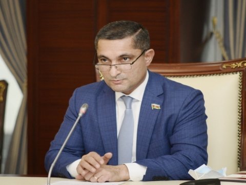 Fransalı deputatlar öz ölkələrini ifşa etdilər