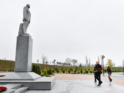 İlham Əliyev ailəsi ilə birlikdə Şəkidə