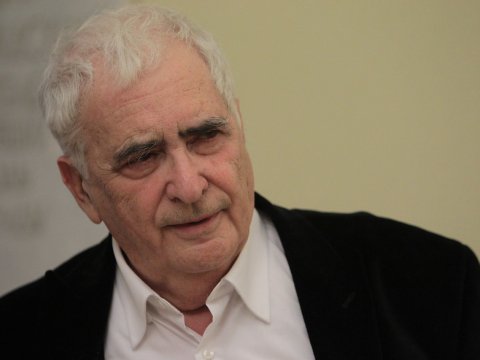 Bakıda anadan olan məşhur yazıçı koronavirusdan öldü