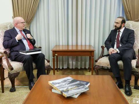 Mirzoyan ABŞ rəsmisilə Azərbaycanı müzakirə etdi