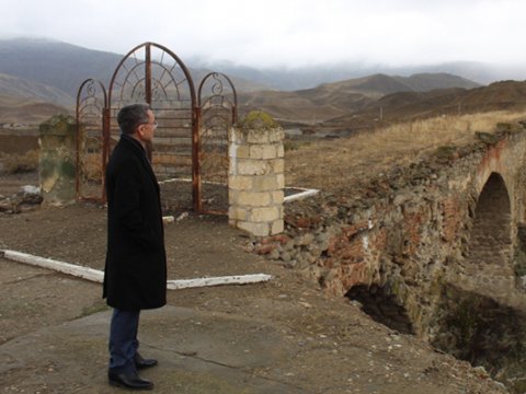 Cənubdakı soydaşlarımız Xudafərin körpüsünə buraxılmır