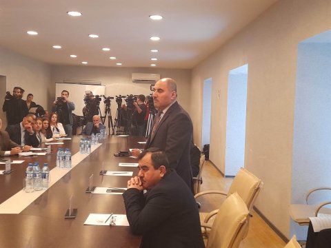 Günaz TV Azərbaycanda yerüstü yayımlanmalıdır - TƏKLİF