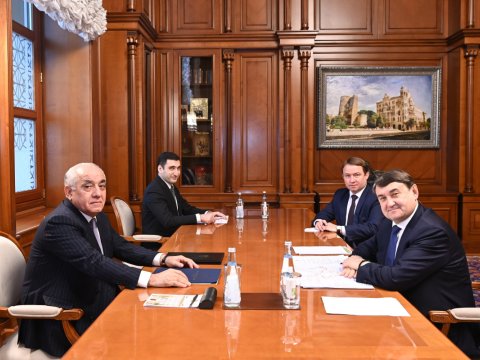 Əli Əsədov Putinin köməkçisi ilə görüşdü