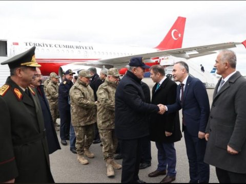 Hulusi Akar Azərbaycana gəldi - YENİLƏNİB