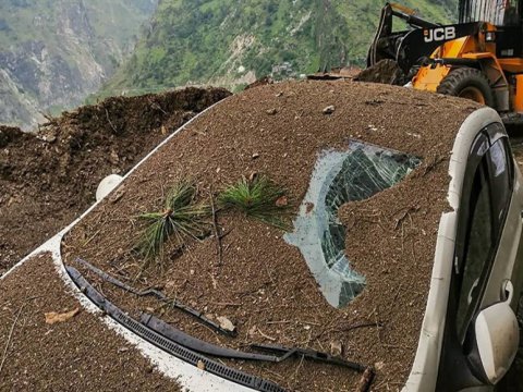 Kolumbiyada dəhşətli hadisə - 30 nəfər öldü 