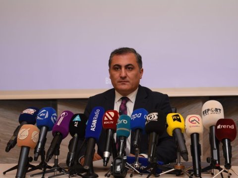 Sərnişinlər əsəb keçirir, tıxacda qalır - BNA çıxış yolu göstərir
