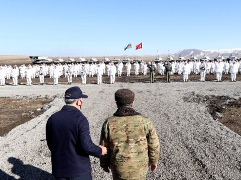 Zakir Həsənov və Hulusi Akar birgə təlimləri izlədilər