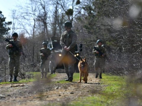 Yunanıstana qaçmaq istəyən terrorçular sərhəddə TUTULDU
