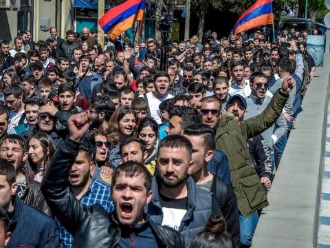 Ermənistan müxalifəti yenidən aksiyalara BAŞLAYIR