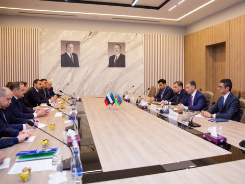 Rəşad Nəbiyev Dağıstanın rəhbəri ilə görüşüb