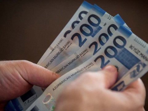 Bazarda 3 nəfərə qarşı dələduzluq edilib