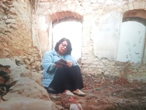 İnsafsız operator kadrları elə çəkib ki, adamın ürəyini partladır...