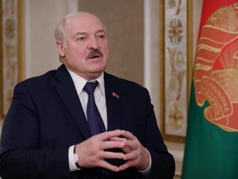 Lukaşenko liderlərlə görüşə yollandı