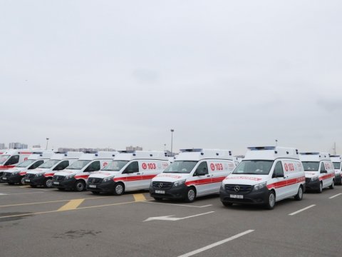 Azərbaycana 65 ədəd yeni təcili yardım maşını gətirilib
