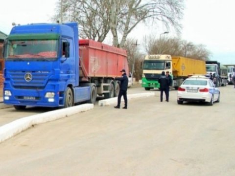 Yükdaşıma qaydalarını pozan sürücülərə xəbərdarlıq