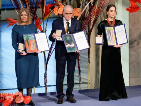 Nobel mükafatı sahiblərinə təqdim edildi