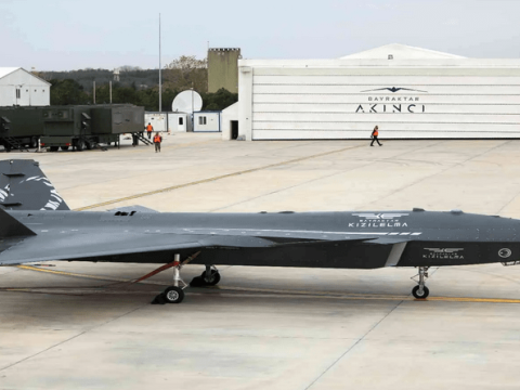 Türkiyənin ilk pilotsuz qırıcısı uçuşa hazırlanır