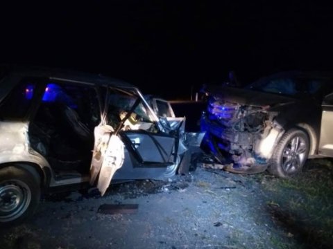 8 avtomobil toqquşub - Ölənlər var