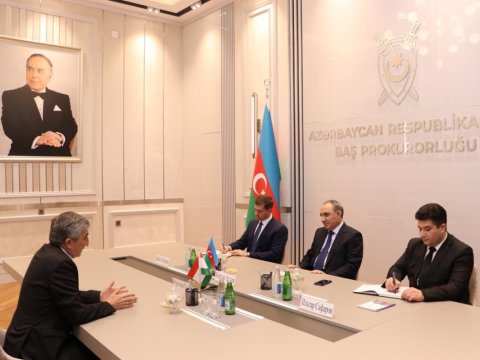 Baş prokuror Tacikistan səfiri ilə görüşüb