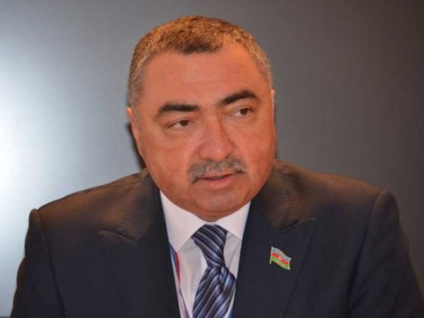 Deputat: “Mənə 300 dollar bəsdir, ancaq kitab alıram”
